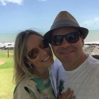 Clarissa Ferreira em vivas para o marido Odemar Neto