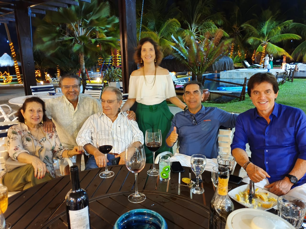 D. Edinólia, Henrique Alves, Geraldo e Renata Melo, e Robinson Faria em dias de felicidades para Sessé Gaspar