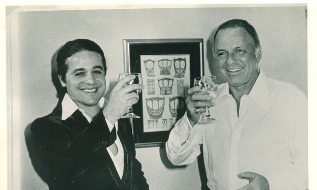 Roberto Medina e Frank Sinatra, nos anos 80 no RJ, hoje homenageados em mega jantar