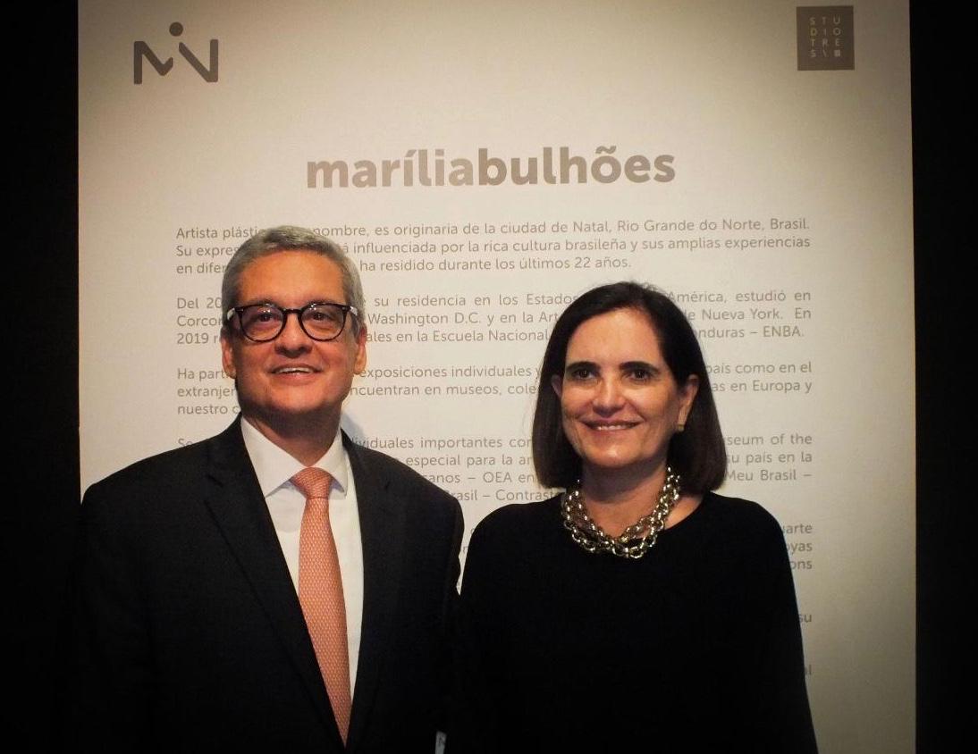 Marília ao lado do marido Breno Dias da Costa, Embaixador do Brasil em Honduras