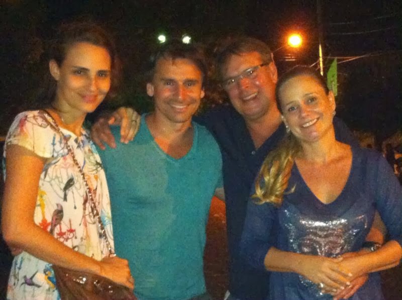 Parabéns para Cris Leite, ao lado do amado Pepeta e do casal Fernanda Tavares e Murilo Rosa