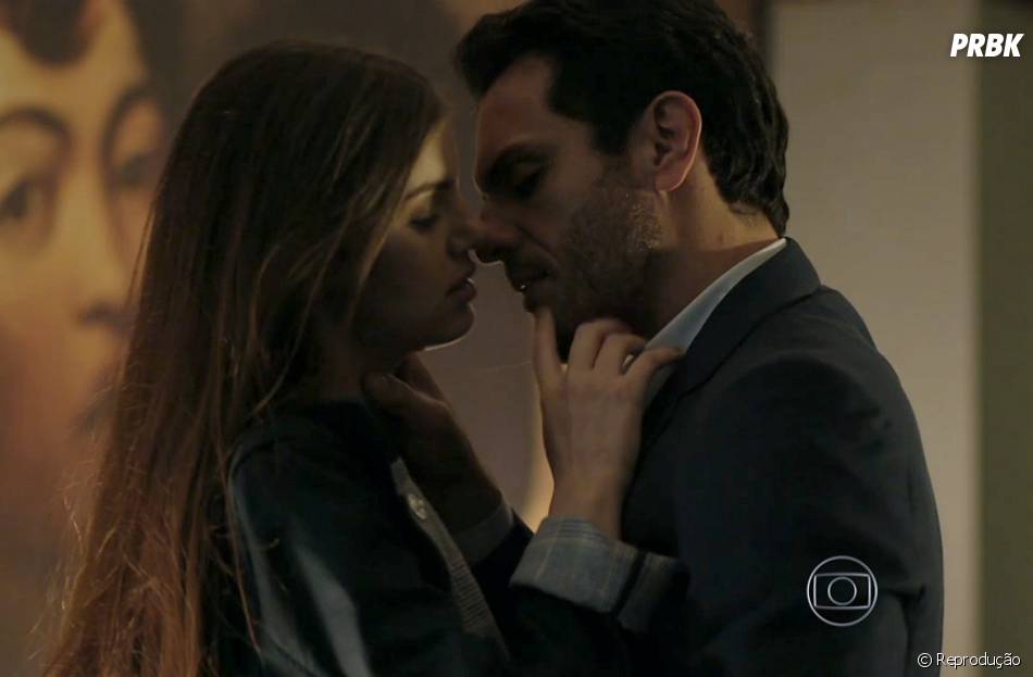 Camila Queiroz e Rodrigo Lombardi... beijos calientes em Verdades Secretas 2