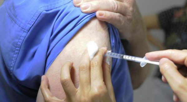 vacinacao-contra-gripe-centro-de-saude-tia-amancia-adao-de-souza-pbh-9