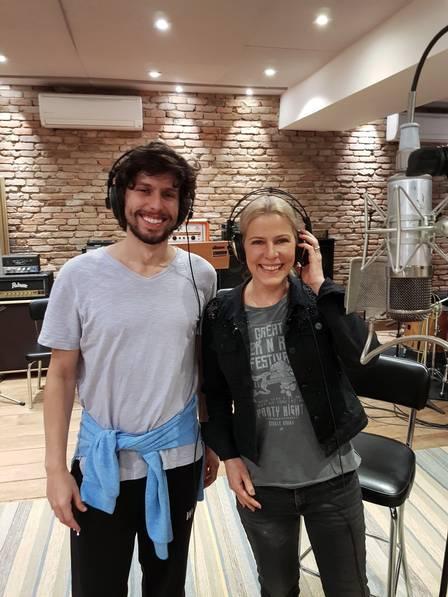 Paula Toller e o filho Gabriel na produção da nova música e novo clipe, no RJ