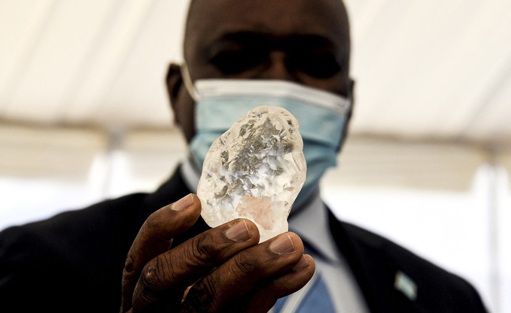 O 3º maior diamante do mundo é encontrado na África
