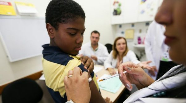 Somente-Pfizer-solicitou-vacinar-com-12-anos