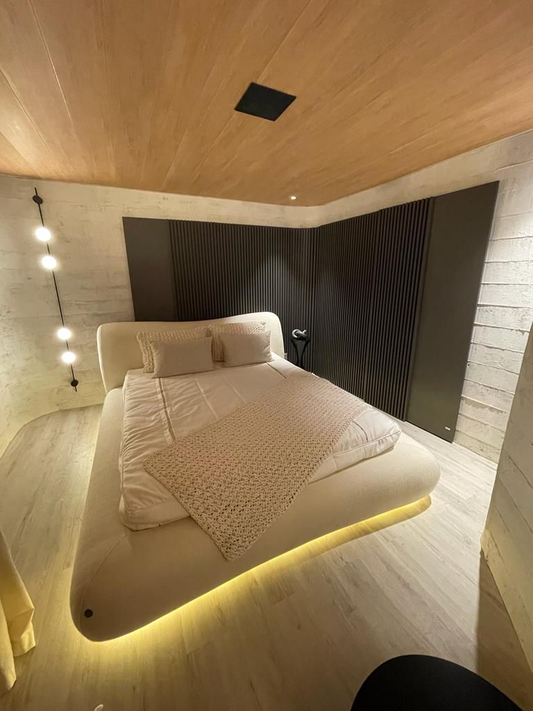 A super cama, de design, também da coleção "Oriente" da B&S