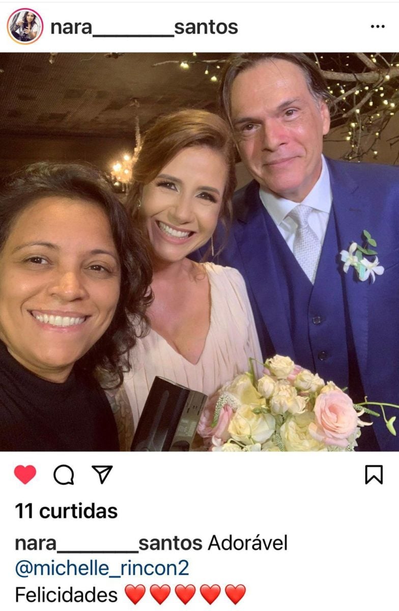 Nara Santos com os noivos Michelle Rincon e Mário Jambo
