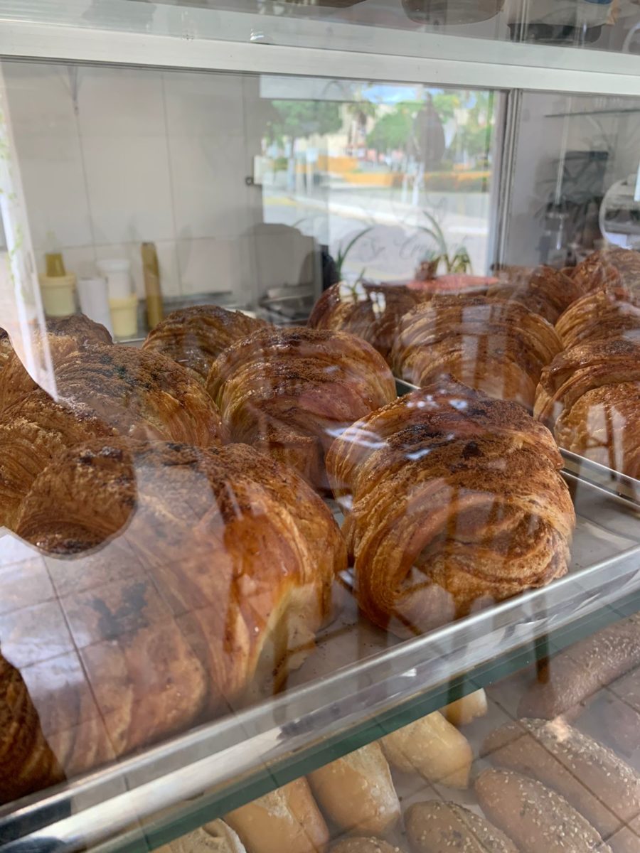 Croissant ao modo legítimo francês no Sr. Croissant, em Tibau do Sul