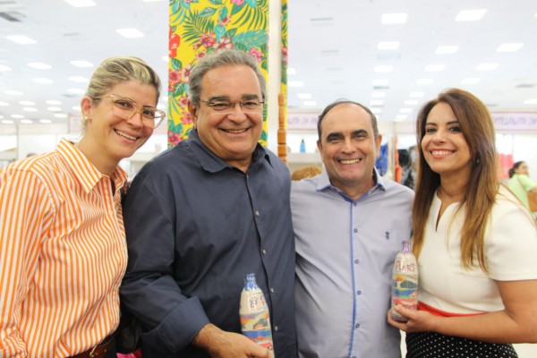 Primeira-Dama Amanda Dias, Prefeito Álvaro Dias, Neivaldo Guedes e Andréa Dias