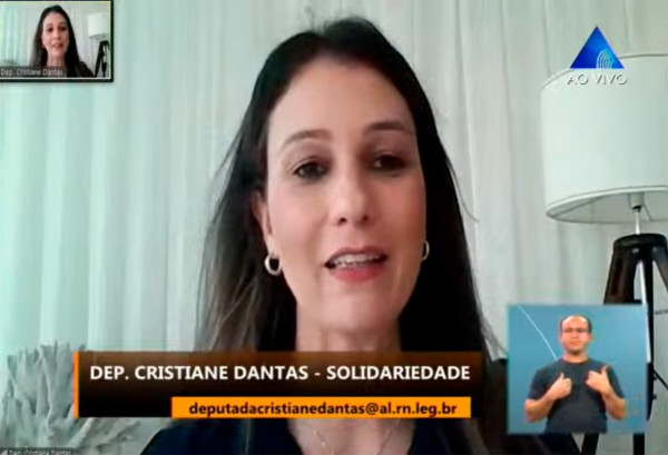 Deputada Cristiane Dantas - Autora da proposta