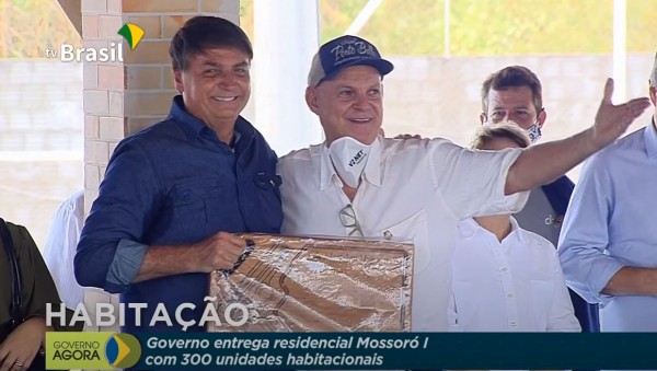 Bolsonaro e Tarcísio Melo, mais conhecido por Vaca Velha